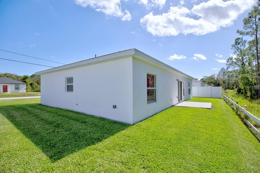 En Venta: $279,000 (3 camas, 2 baños, 1359 Pies cuadrados)