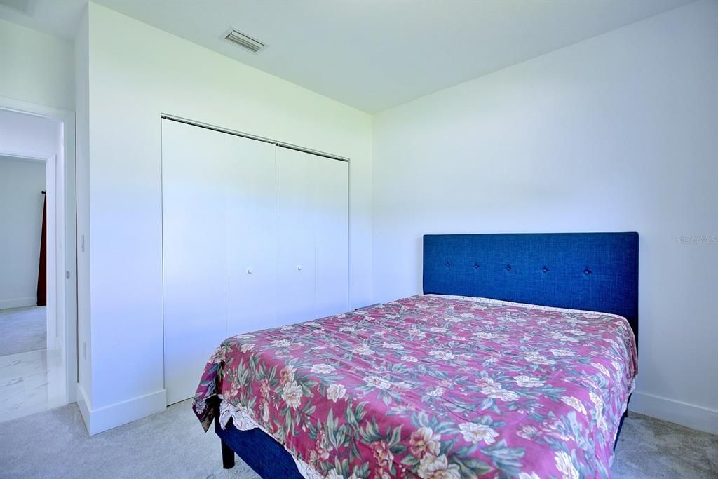 En Venta: $279,000 (3 camas, 2 baños, 1359 Pies cuadrados)