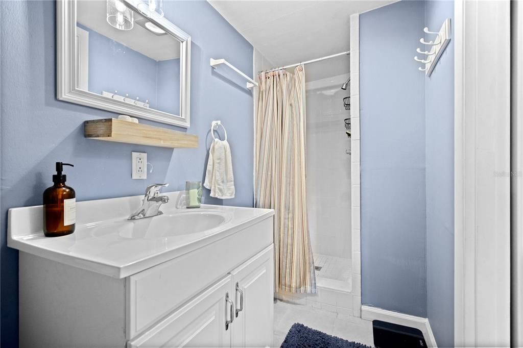 待售: $269,900 (2 贝兹, 2 浴室, 1026 平方英尺)