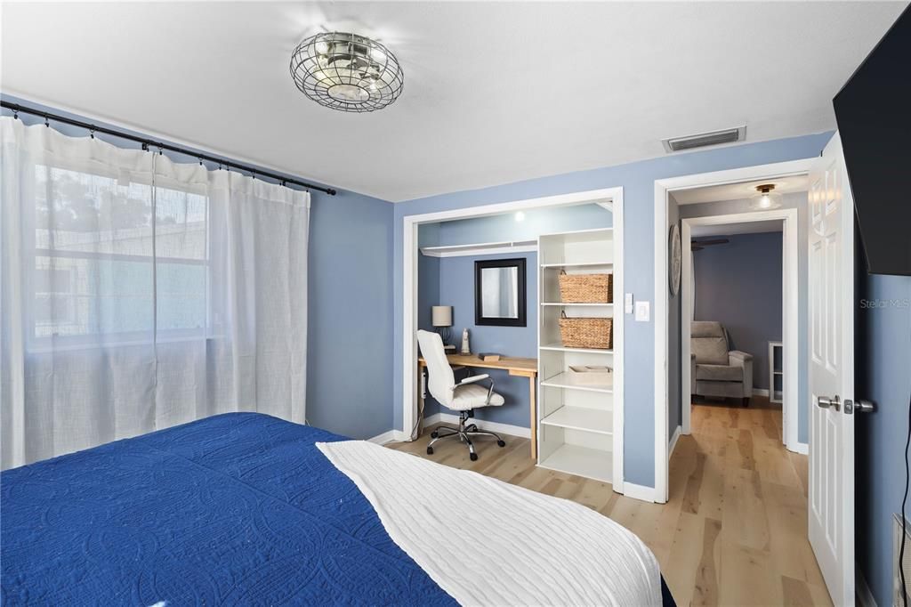 待售: $269,900 (2 贝兹, 2 浴室, 1026 平方英尺)