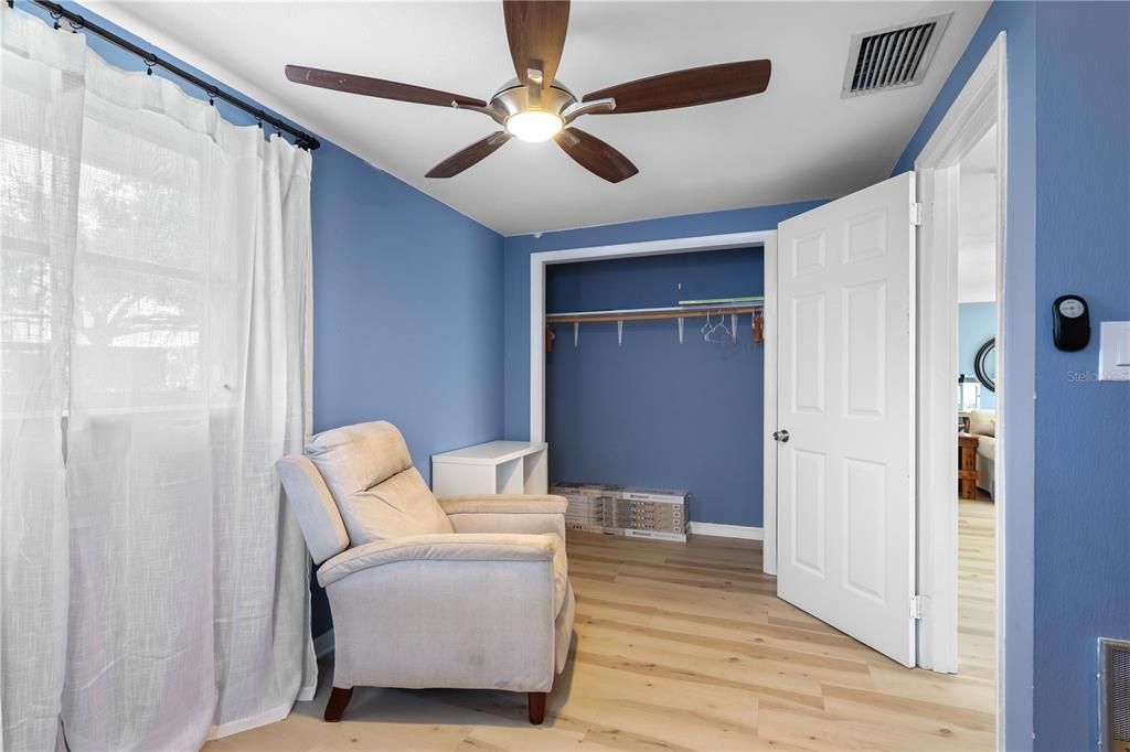 待售: $269,900 (2 贝兹, 2 浴室, 1026 平方英尺)