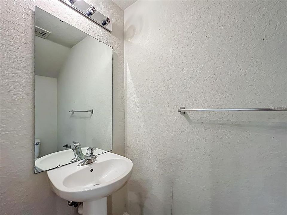 待售: $200,000 (3 贝兹, 2 浴室, 1584 平方英尺)