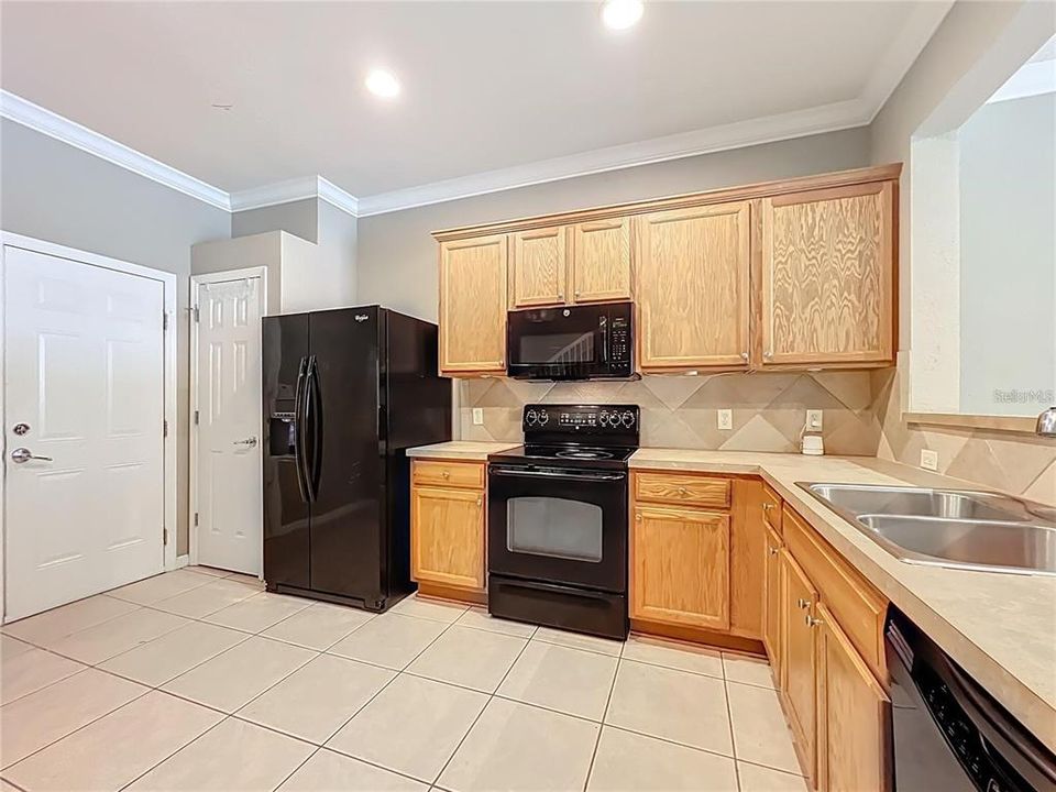 待售: $200,000 (3 贝兹, 2 浴室, 1584 平方英尺)