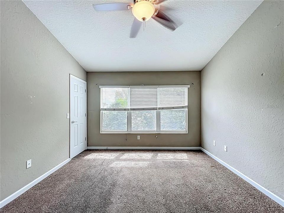 待售: $200,000 (3 贝兹, 2 浴室, 1584 平方英尺)