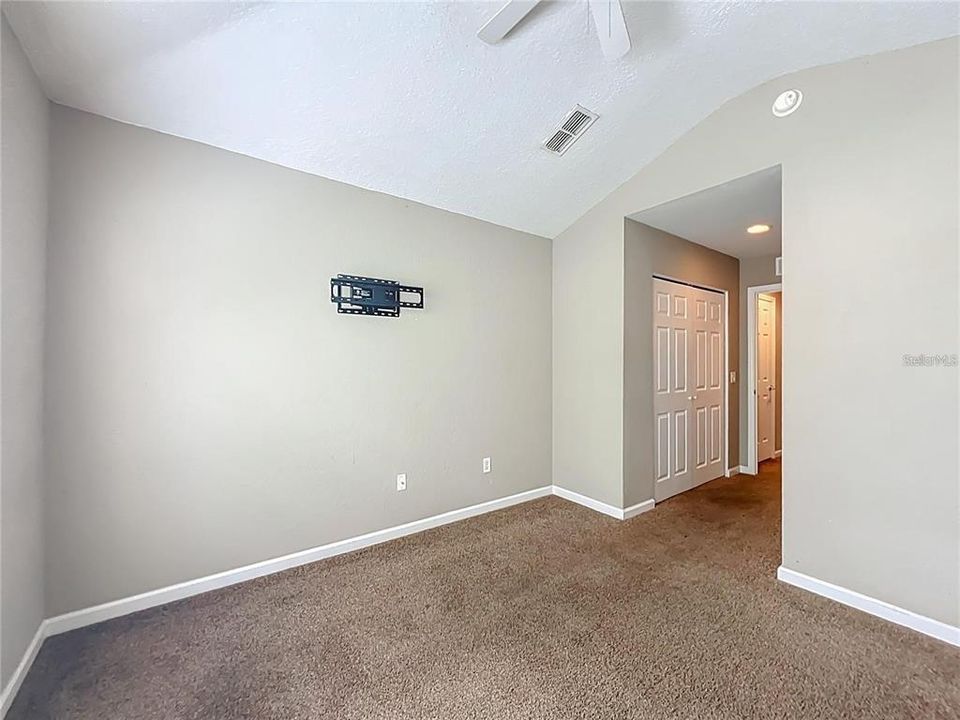 待售: $200,000 (3 贝兹, 2 浴室, 1584 平方英尺)