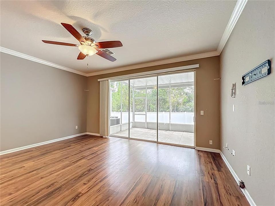 待售: $200,000 (3 贝兹, 2 浴室, 1584 平方英尺)