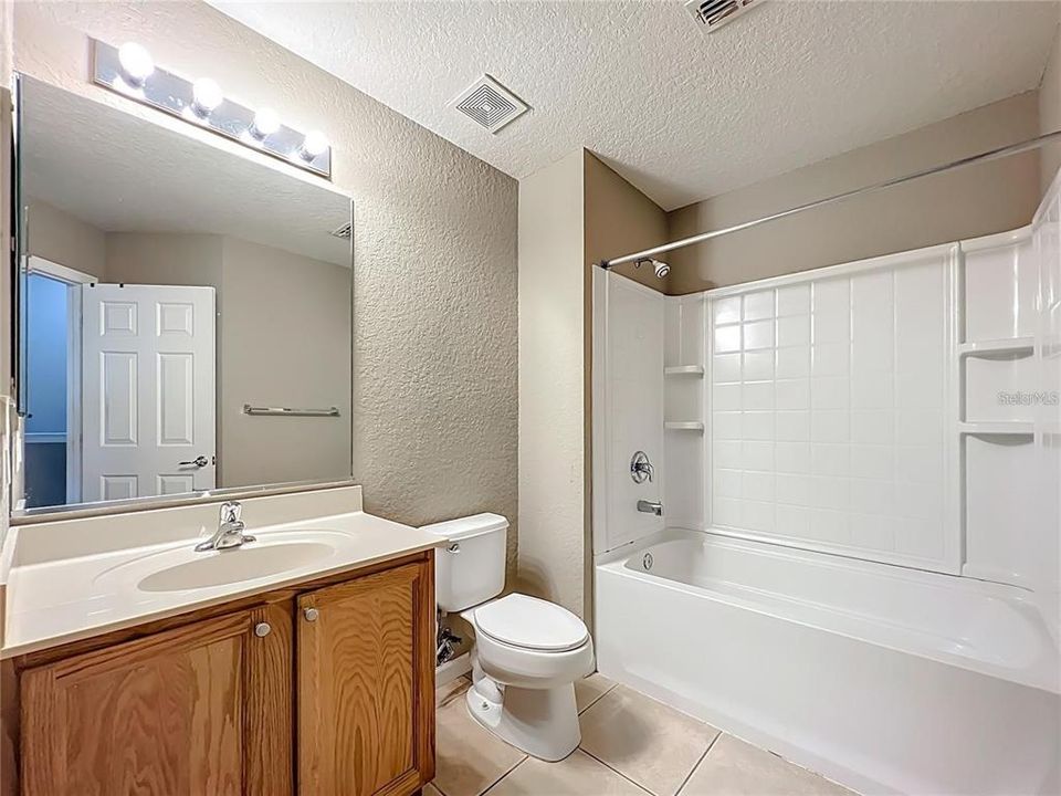 待售: $200,000 (3 贝兹, 2 浴室, 1584 平方英尺)