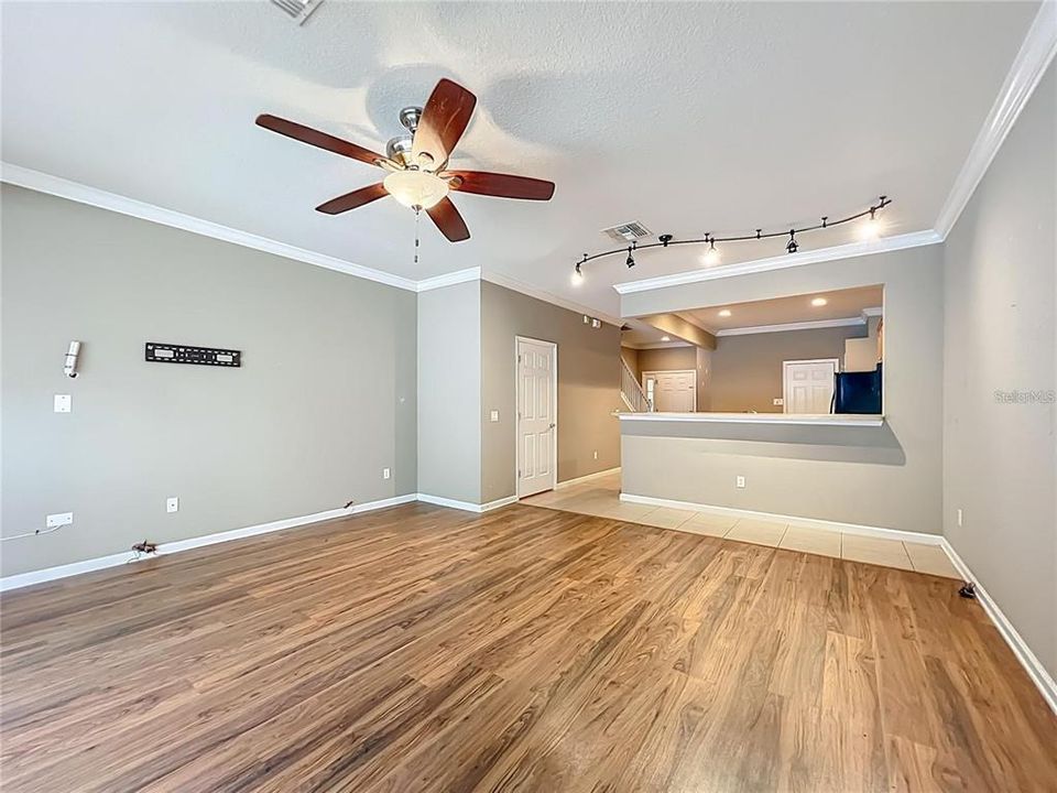 待售: $200,000 (3 贝兹, 2 浴室, 1584 平方英尺)