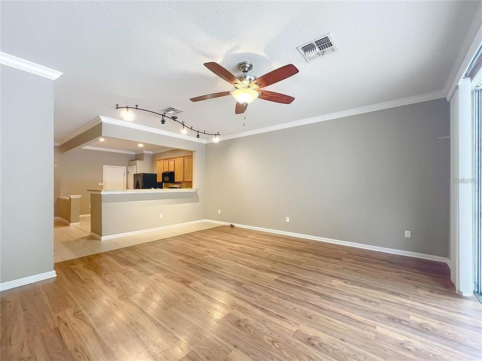 待售: $200,000 (3 贝兹, 2 浴室, 1584 平方英尺)