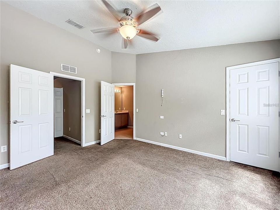 待售: $200,000 (3 贝兹, 2 浴室, 1584 平方英尺)