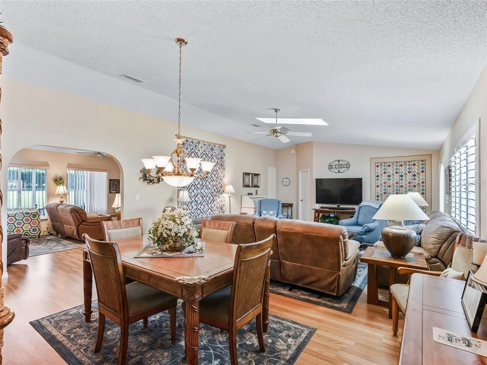 Active With Contract: $299,700 (3 beds, 2 baths, 2118 Square Feet)