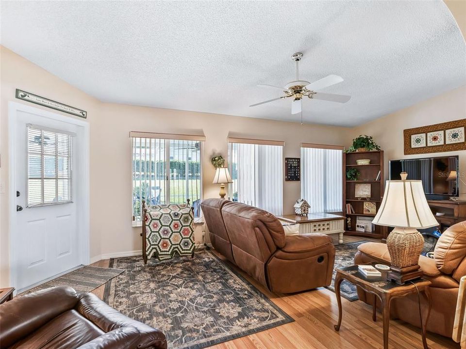 Active With Contract: $299,700 (3 beds, 2 baths, 2118 Square Feet)