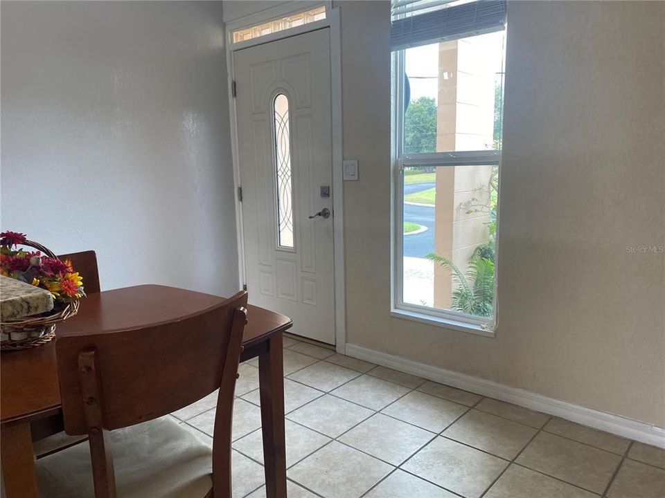 На продажу: $96,000 (1 спален, 1 ванн, 648 Квадратных фут)