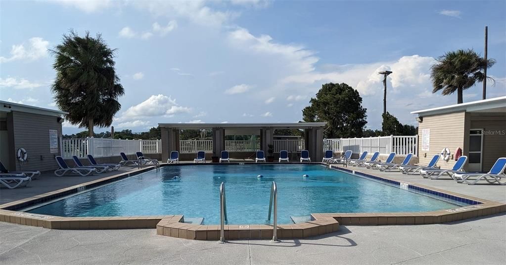 На продажу: $96,000 (1 спален, 1 ванн, 648 Квадратных фут)