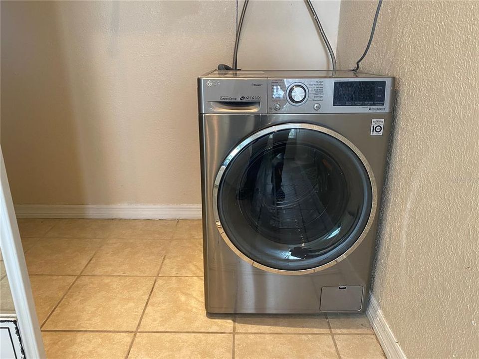 На продажу: $96,000 (1 спален, 1 ванн, 648 Квадратных фут)