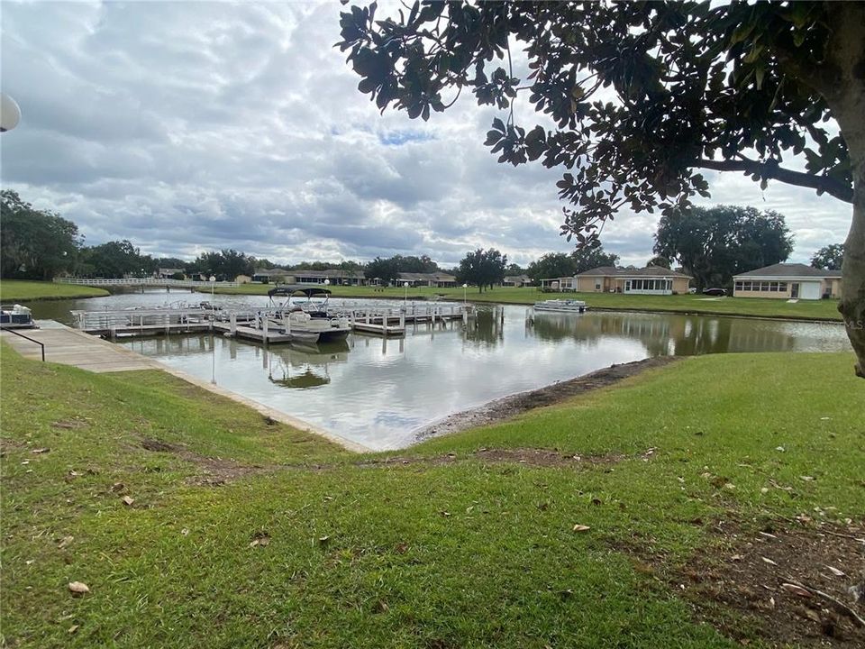 На продажу: $96,000 (1 спален, 1 ванн, 648 Квадратных фут)