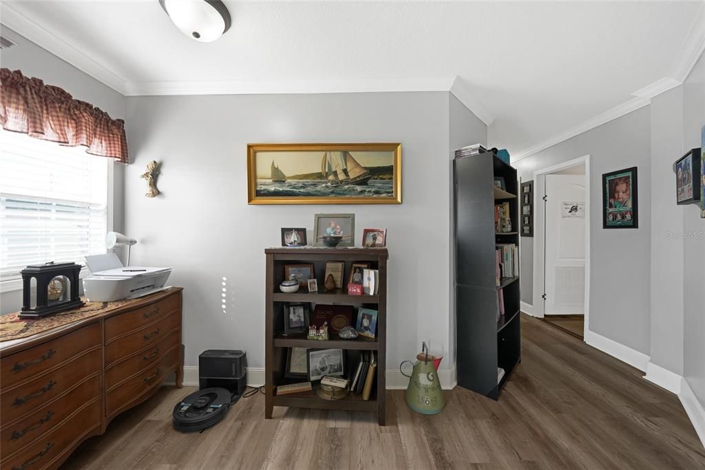 For Sale: $259,000 (3 beds, 2 baths, 1704 Square Feet)