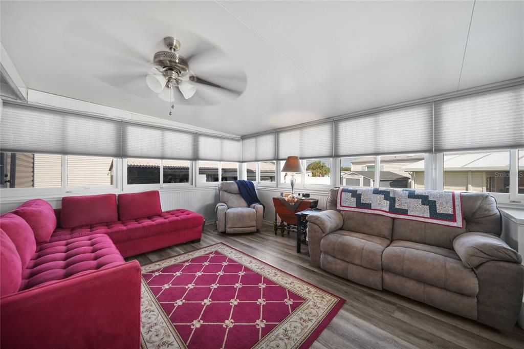 For Sale: $259,000 (3 beds, 2 baths, 1704 Square Feet)