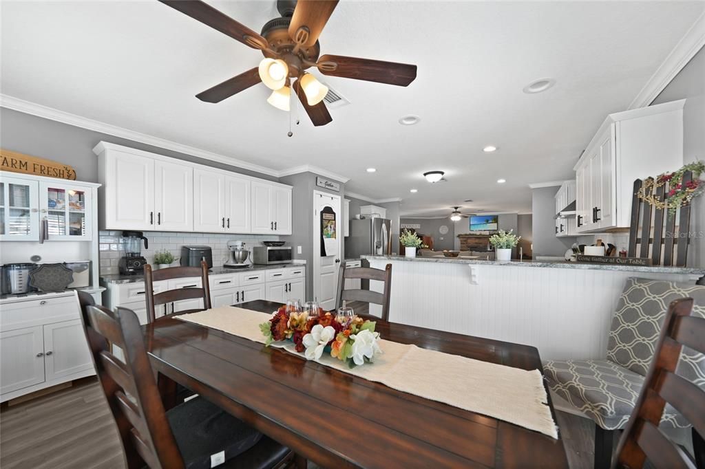 For Sale: $259,000 (3 beds, 2 baths, 1704 Square Feet)