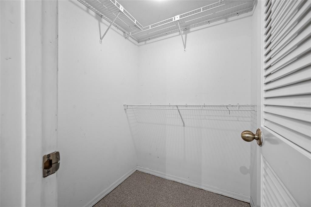 Active With Contract: $199,000 (2 beds, 2 baths, 1306 Square Feet)