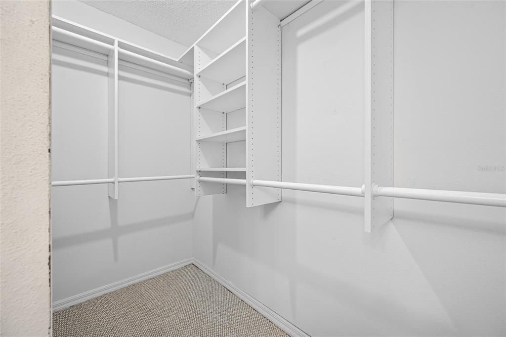 Active With Contract: $199,000 (2 beds, 2 baths, 1306 Square Feet)