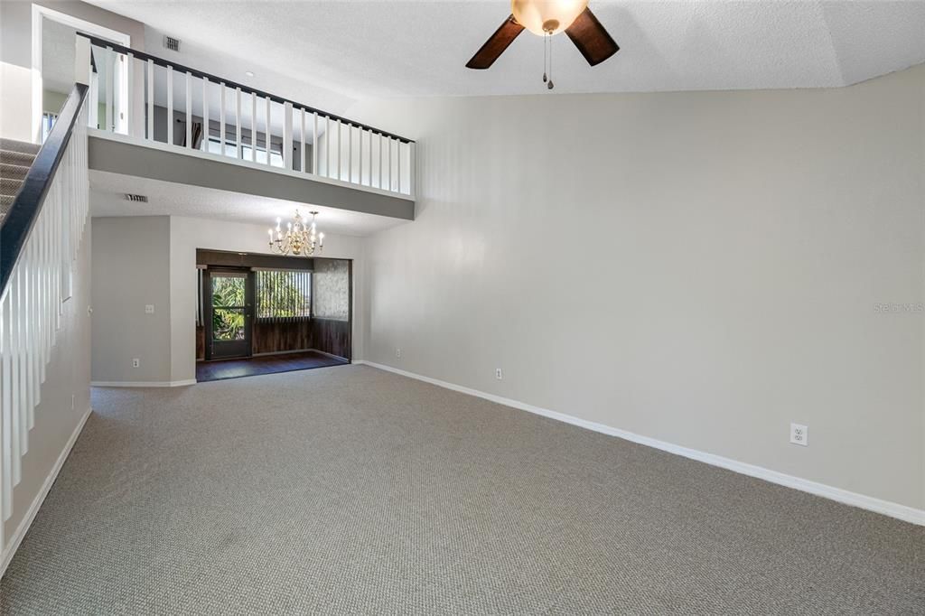 Active With Contract: $199,000 (2 beds, 2 baths, 1306 Square Feet)