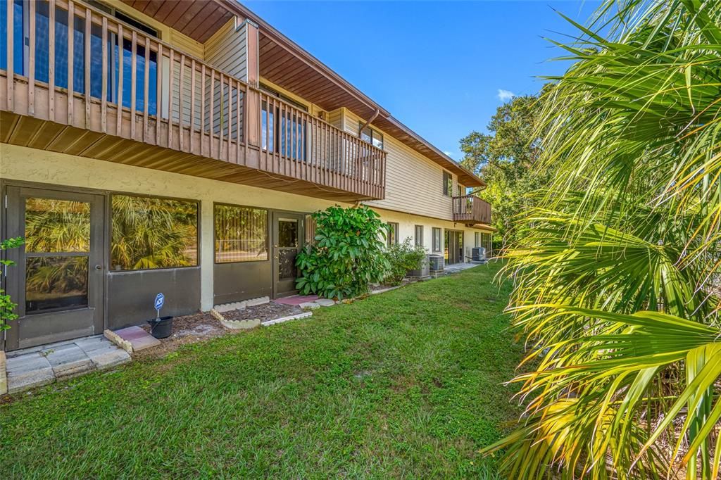 Active With Contract: $199,000 (2 beds, 2 baths, 1306 Square Feet)