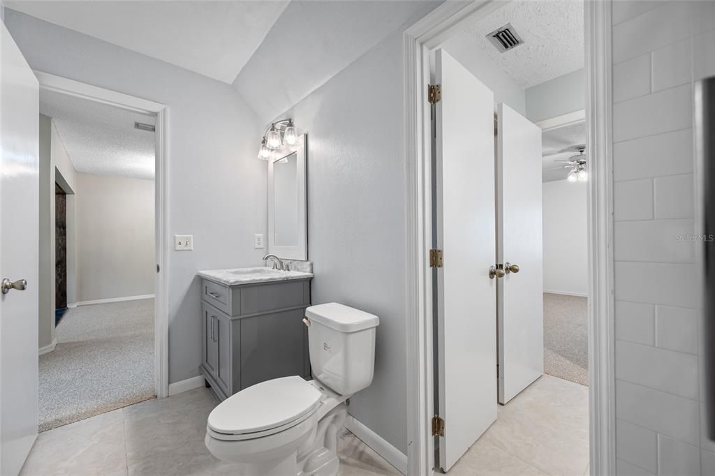 Active With Contract: $199,000 (2 beds, 2 baths, 1306 Square Feet)