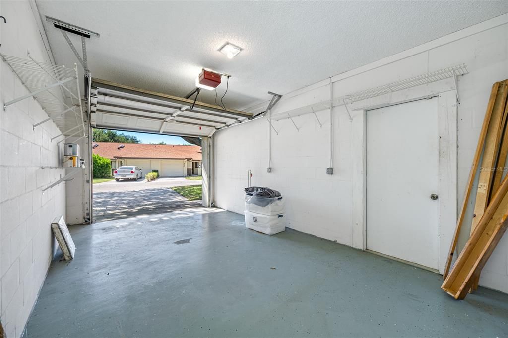 Active With Contract: $199,000 (2 beds, 2 baths, 1306 Square Feet)