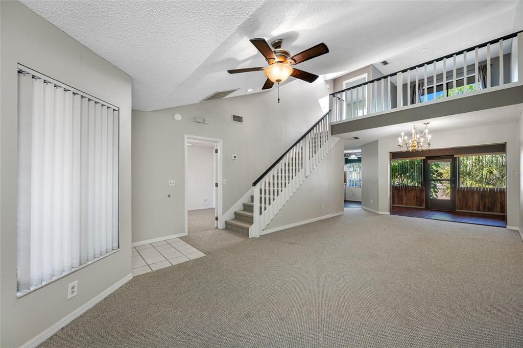 Active With Contract: $199,000 (2 beds, 2 baths, 1306 Square Feet)