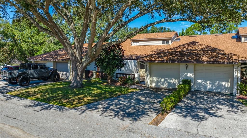 Active With Contract: $199,000 (2 beds, 2 baths, 1306 Square Feet)