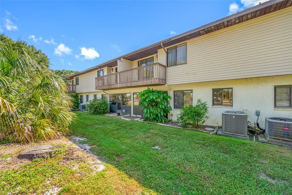 Active With Contract: $199,000 (2 beds, 2 baths, 1306 Square Feet)