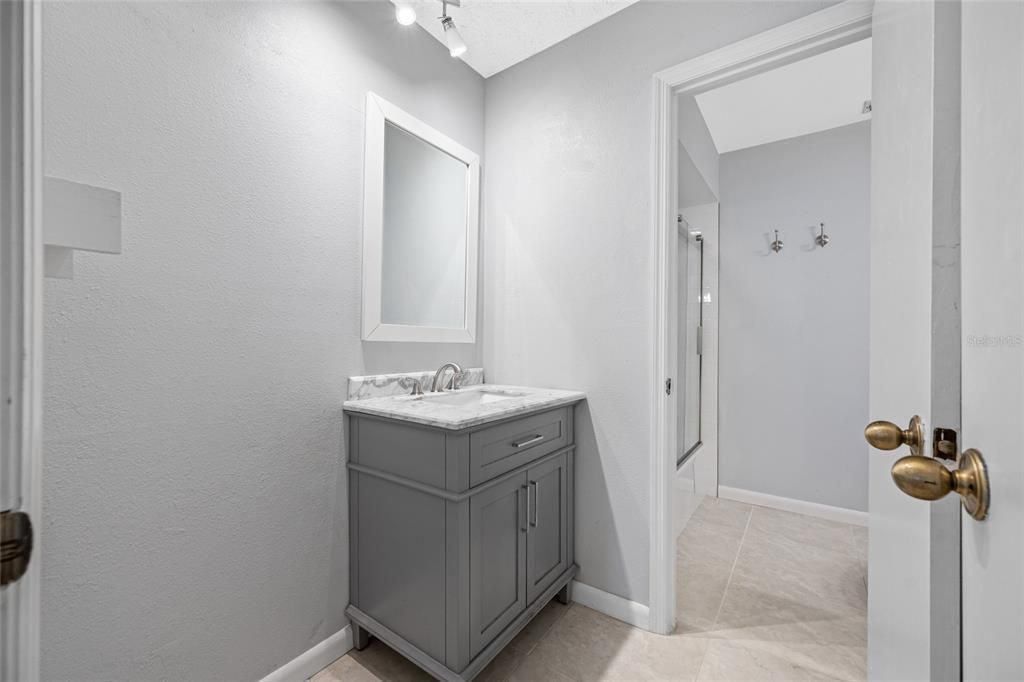 Active With Contract: $199,000 (2 beds, 2 baths, 1306 Square Feet)