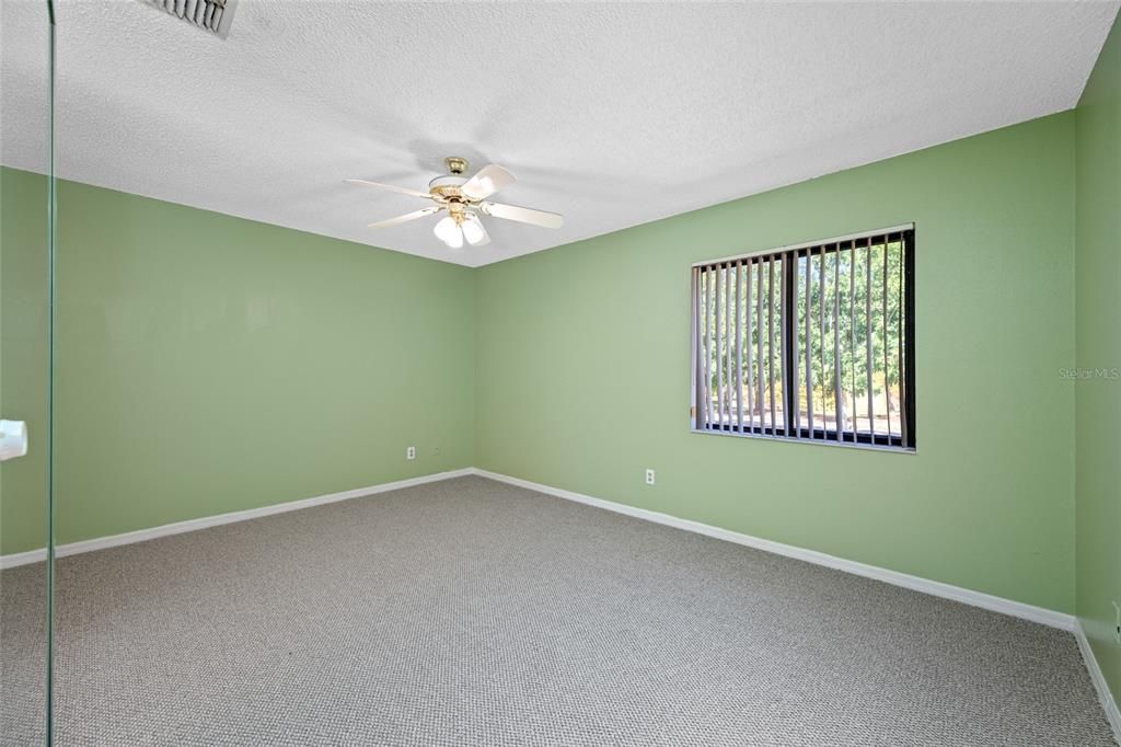 Active With Contract: $199,000 (2 beds, 2 baths, 1306 Square Feet)