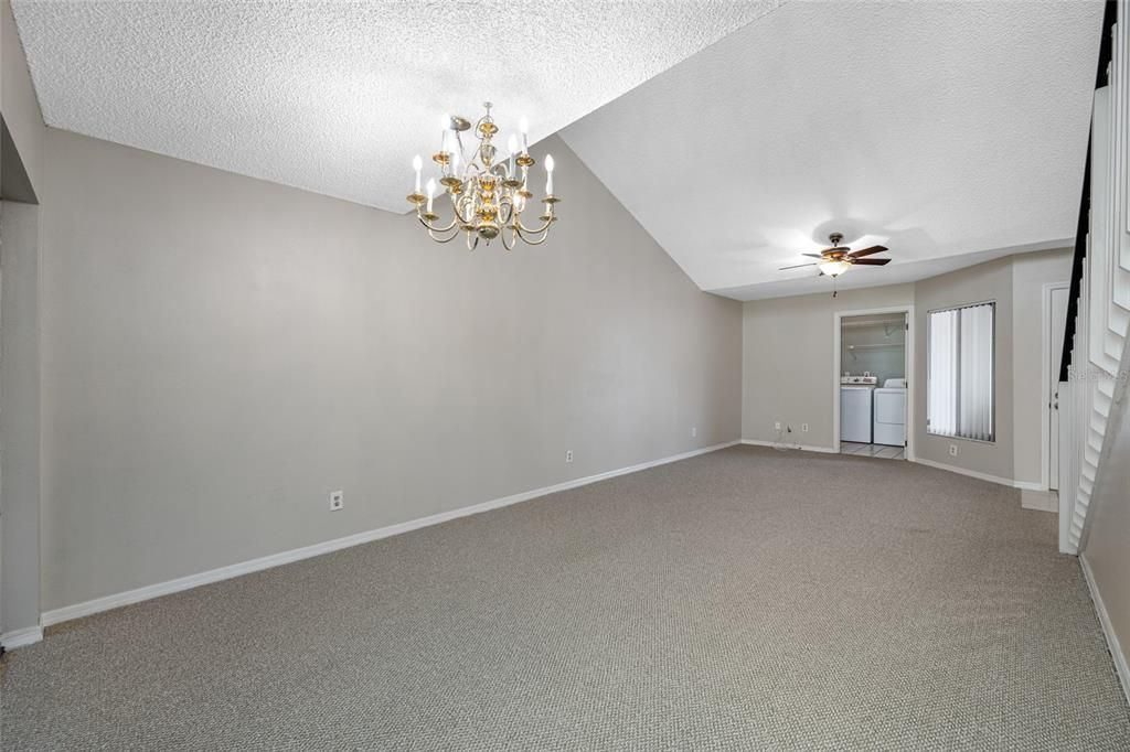 Active With Contract: $199,000 (2 beds, 2 baths, 1306 Square Feet)