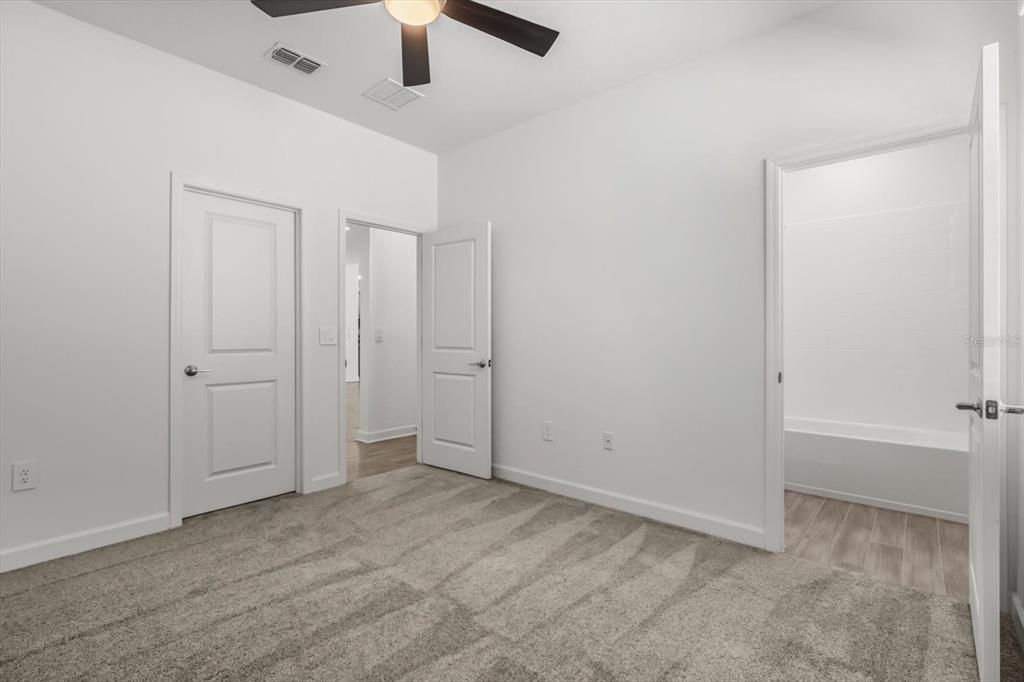 На продажу: $474,999 (4 спален, 3 ванн, 2621 Квадратных фут)