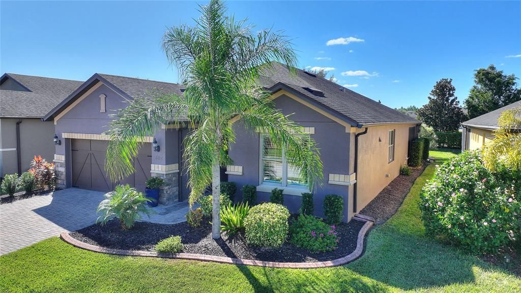 合同活跃: $414,900 (3 贝兹, 2 浴室, 1962 平方英尺)