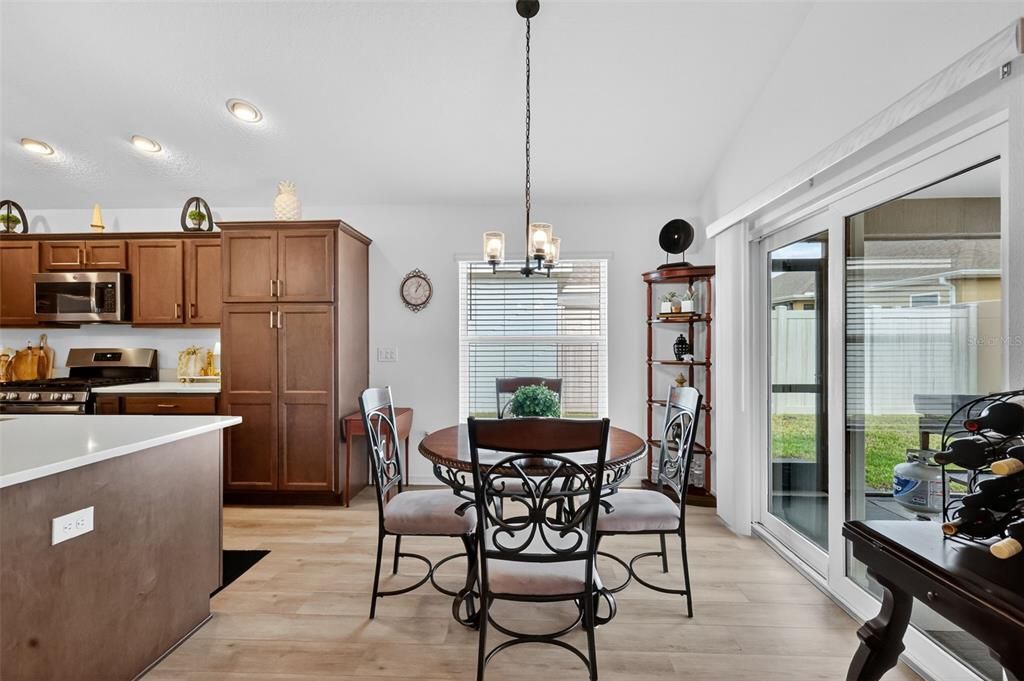 En Venta: $500,000 (3 camas, 2 baños, 1966 Pies cuadrados)