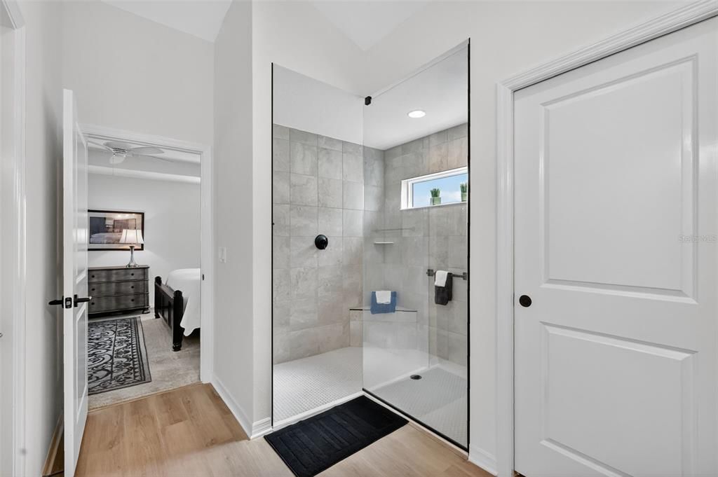 En Venta: $500,000 (3 camas, 2 baños, 1966 Pies cuadrados)