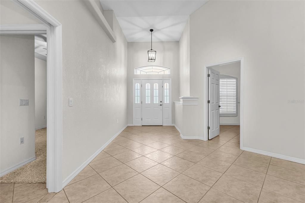 For Sale: $369,000 (4 beds, 2 baths, 1976 Square Feet)