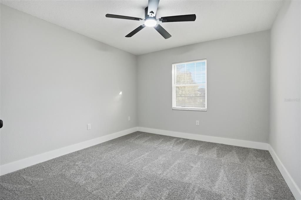 Activo con contrato: $475,000 (3 camas, 2 baños, 2310 Pies cuadrados)