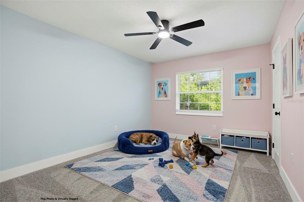 Activo con contrato: $475,000 (3 camas, 2 baños, 2310 Pies cuadrados)