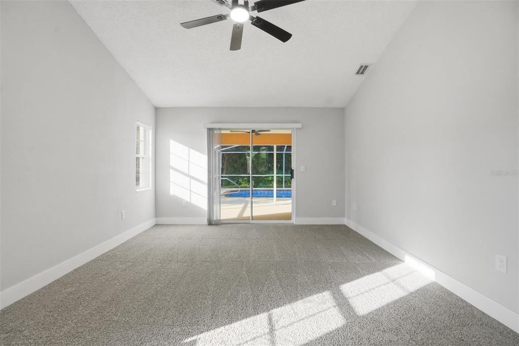 Activo con contrato: $475,000 (3 camas, 2 baños, 2310 Pies cuadrados)