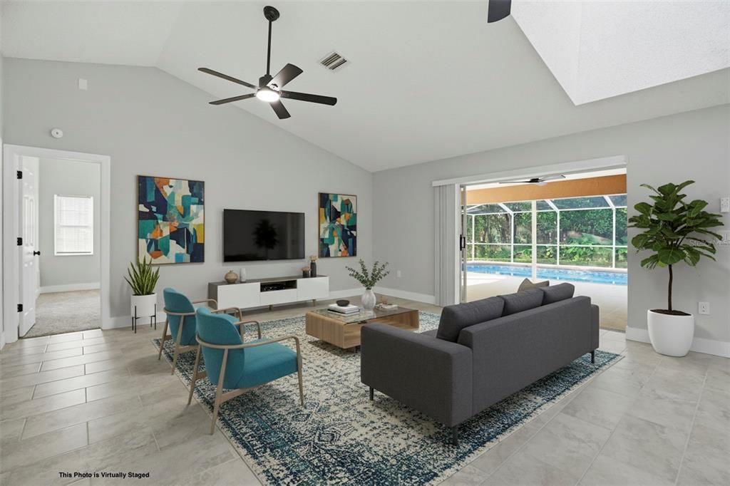 Activo con contrato: $475,000 (3 camas, 2 baños, 2310 Pies cuadrados)