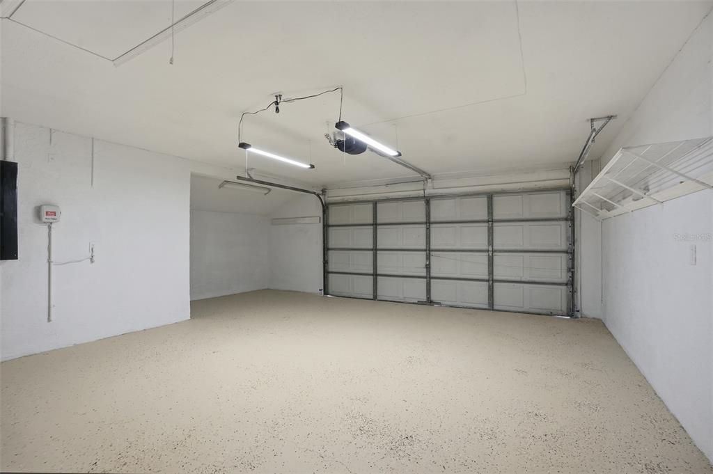 Activo con contrato: $475,000 (3 camas, 2 baños, 2310 Pies cuadrados)