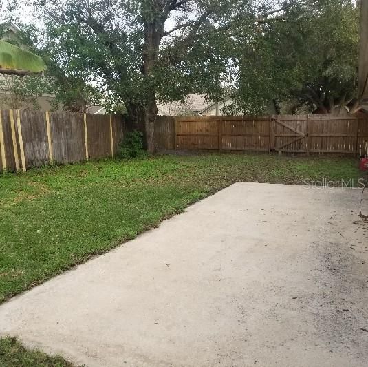 Activo con contrato: $2,195 (4 camas, 2 baños, 1661 Pies cuadrados)