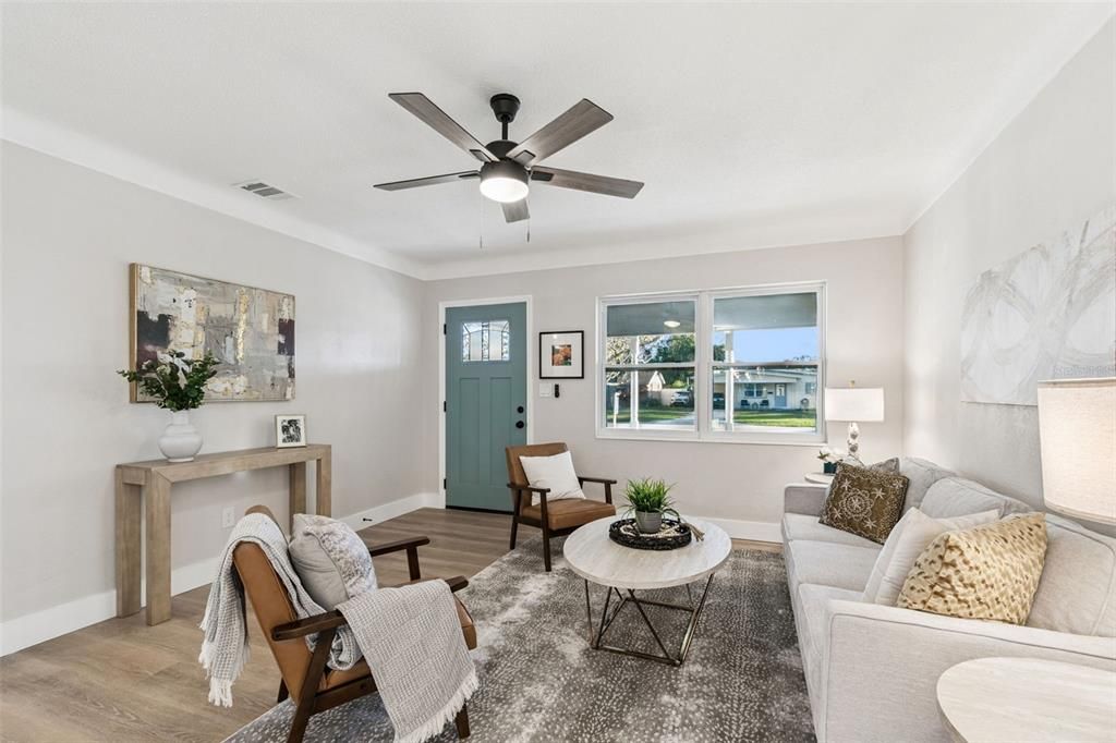 Activo con contrato: $384,900 (2 camas, 2 baños, 1096 Pies cuadrados)