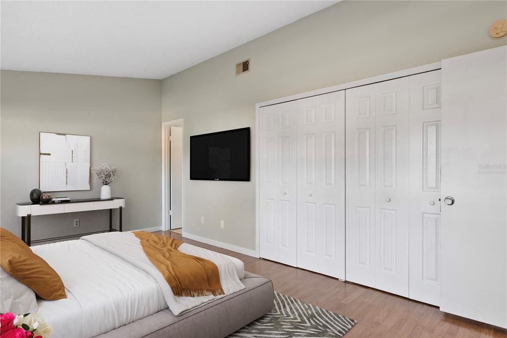 For Sale: $289,900 (3 beds, 2 baths, 1231 Square Feet)