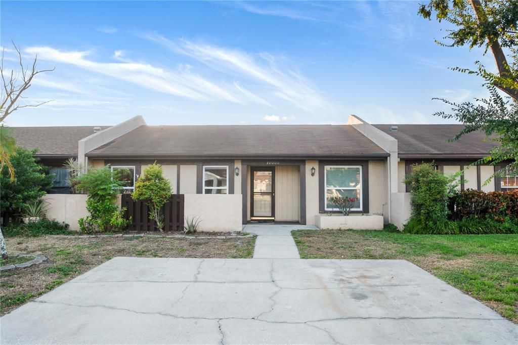 For Sale: $289,900 (3 beds, 2 baths, 1231 Square Feet)