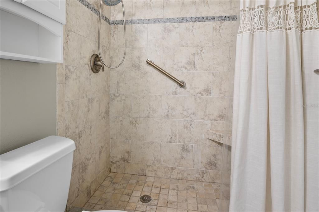 For Sale: $289,900 (3 beds, 2 baths, 1231 Square Feet)